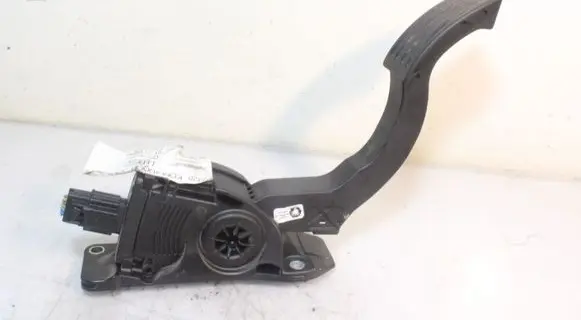 Ford Focus Accelerator throttle pedal