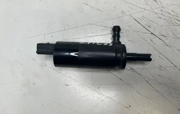 BMW 3 E92 E93 Headlight washer pump 6973097