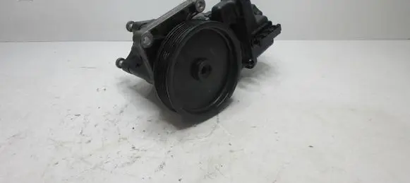 Mercedes-Benz E W212 Power steering pump