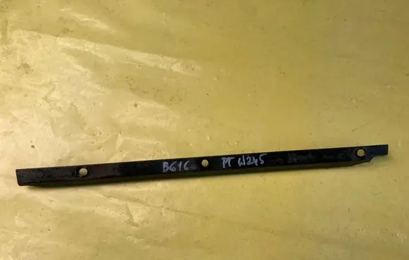 Mercedes-Benz B W245 Rear side glass trim A1696730236
