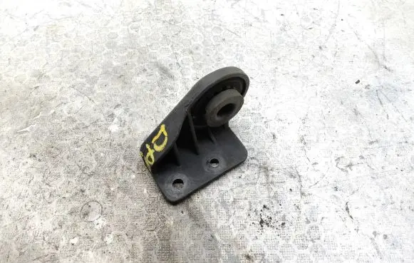 KIA Sportage Radiator mount bracket