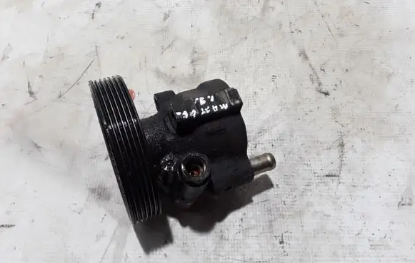 Renault Master II Power steering pump 8200024738