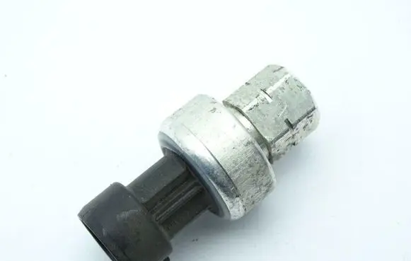 Opel Corsa E Air conditioning (A/C) pressure sensor 13502759 GBIMPORT