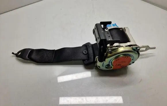 BMW 8 G15 Rear seatbelt 310515799228