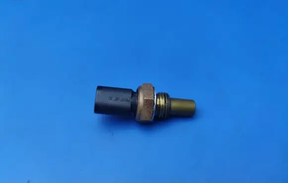 Mercedes-Benz Sprinter W906 Oil temperature sensor A0051532328