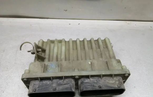 Opel Zafira A Fan control module 24462346