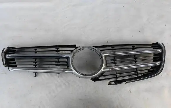 Mercedes-Benz Vito Viano W447 Front bumper upper radiator grill A4478801901