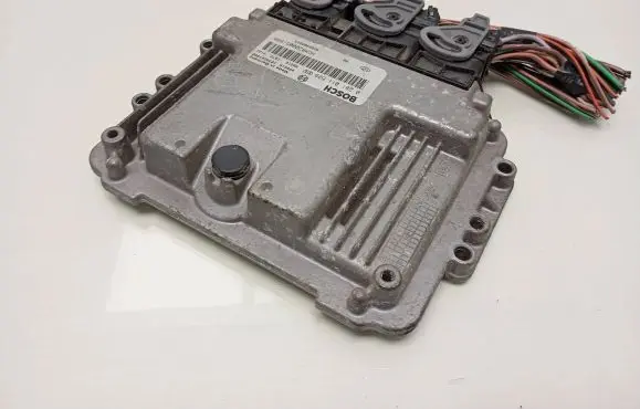 Renault Trafic II (X83) Engine control unit/module 8200389519 1039S04808 0281011529
