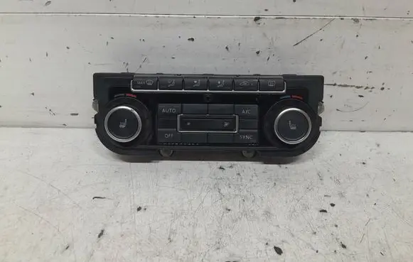 Volkswagen Tiguan Climate control unit 5K0907044GK
