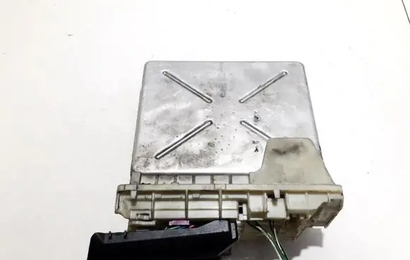 Volvo S80 Engine control unit/module p09472349 1928403403f