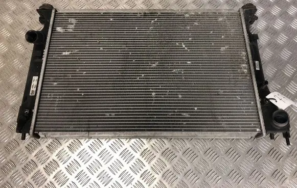 Toyota Avensis T250 Coolant radiator