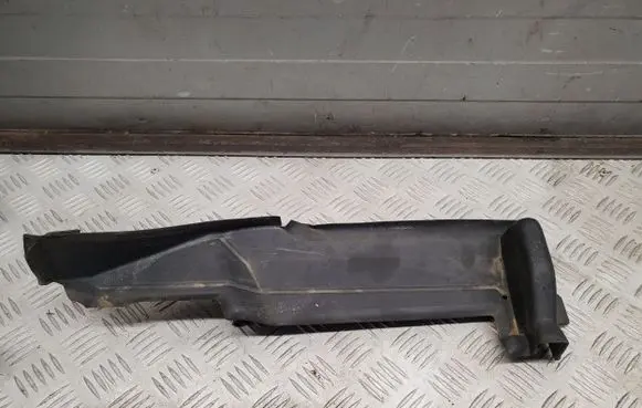 Audi Q3 8U Fender end trim 8U0821169