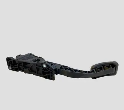 Volvo V40 Accelerator throttle pedal 31341777