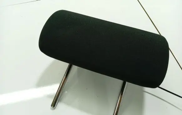 Toyota Auris 150 Front seat headrest 