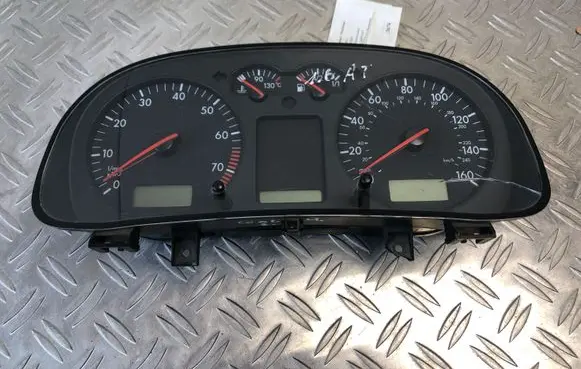 Volkswagen Golf IV Speedometer (instrument cluster) 1J0919931C