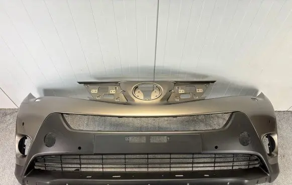 Toyota RAV 4 (XA40) Front bumper Z1417