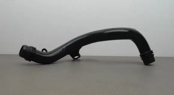 Audi A4 S4 B9 8W Engine coolant pipe/hose 04L121071