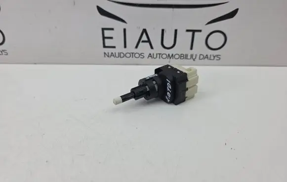 Brake pedal sensor switch