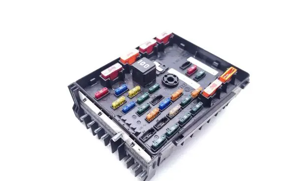 Seat Alhambra (Mk2) Fuse module 3C0937125A