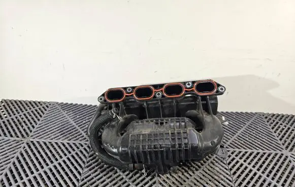 Toyota C-HR I Intake manifold
