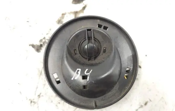 Volkswagen PASSAT B4 Front door high frequency speaker 1H0035411