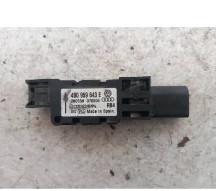 Audi A3 S3 8P Airbag deployment crash/impact sensor 4B0959643E