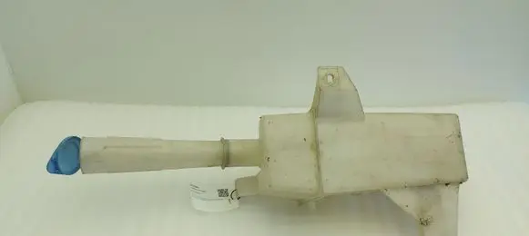 Windshield washer fluid reservoir/tank