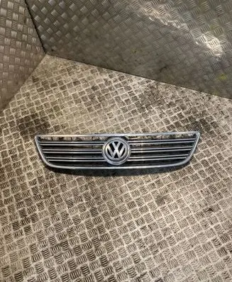 Quarter panel pressure vent