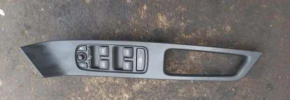 Volvo V60 Quarter vent window switch 9123968