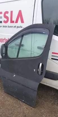Opel Vivaro Front door