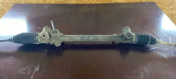 Toyota Yaris Steering rack f800000672