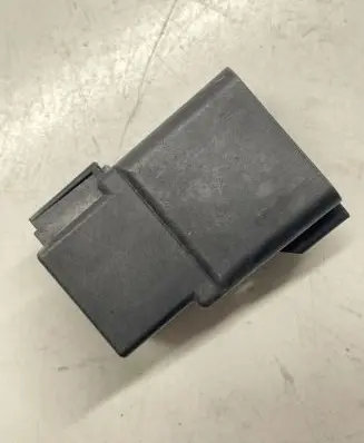 BMW 3 F30 F35 F31 Coolant fan relay 9207913 V23136J1004X85