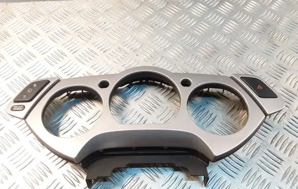 Nissan Murano Z50 Dashboard trim 68240CA000