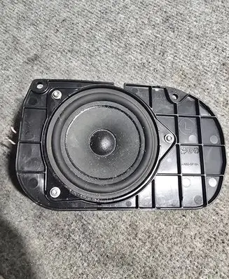 BMW 5 F10 F11 Parcel shelf speaker 9239183 18DEC10