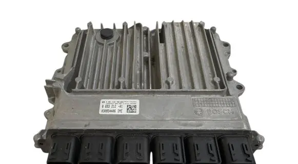 BMW 5 G30 G31 Engine control unit/module 869321201 030854406DME 0261S18706