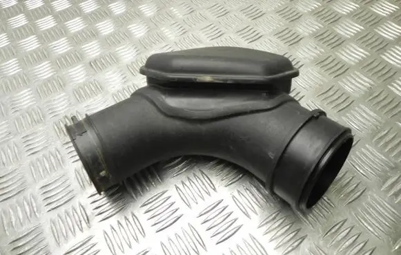 KIA Sportage Air intake hose/pipe 281922Y300 VD15556