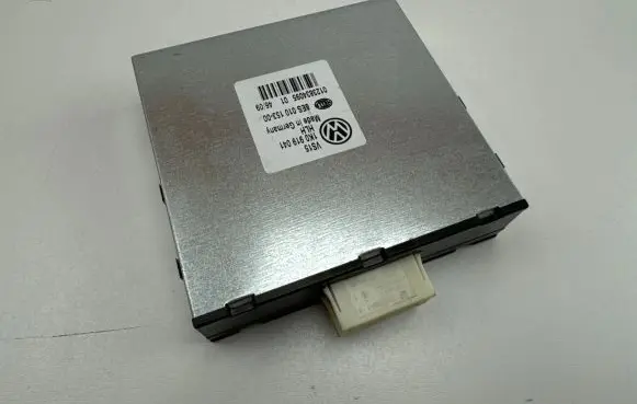 Volkswagen Golf VI Power management control unit 1K0919041 8ES01015300 0123834095