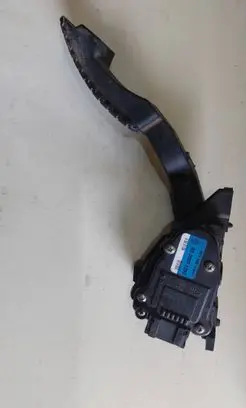 Renault Laguna II Accelerator throttle pedal 6PV00811901 8200003392
