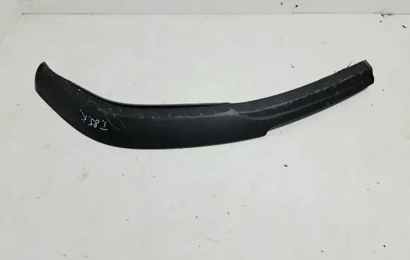 Front bumper lip