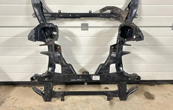 BMW X5 E70 Front subframe P677268103 T7106203 6772681
