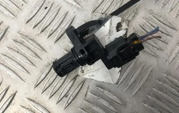 Mitsubishi ASX Camshaft position sensor J5T30771