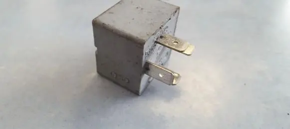 Volkswagen Golf IV Other relay 141951253B