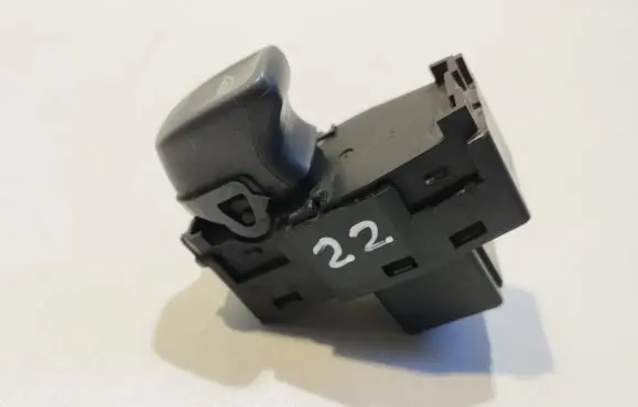 Volvo V70 Electric window control switch 9472275