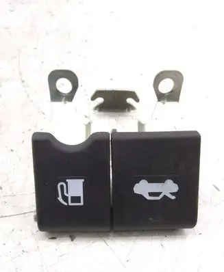 Nissan Qashqai+2 Fuel cap release pull handle 