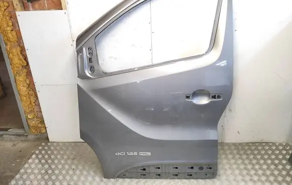 Renault Trafic III (X82) Front door