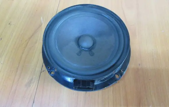 Skoda Fabia Mk1 (6Y) Rear door speaker 6Y0035411D