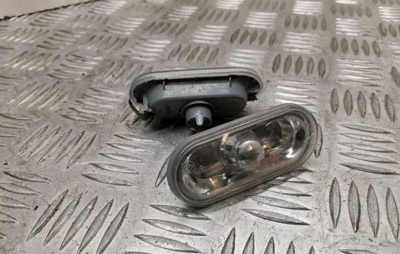 Volkswagen Caddy Front fender indicator light 2K0949117