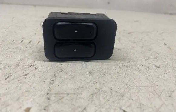Opel Zafira A Electric window control switch 13363201 90561088 PA6GF30