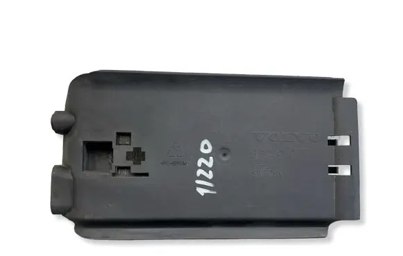 Volvo XC90 Center/middle under tray cover 8624910
