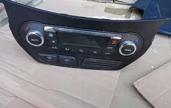 Ford Grand C-MAX Climate control unit
